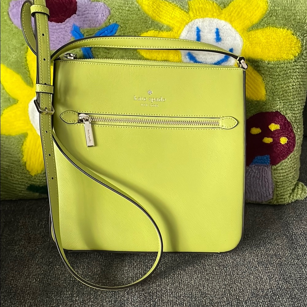 NWOT Kate Spade Green Crossbody Bag with Adjustable Strap